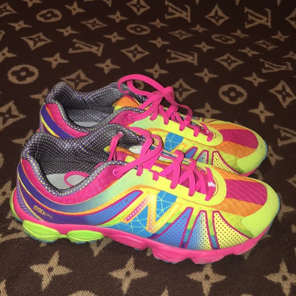 New Balance Womans Sneakers. - Picture 3 of 7